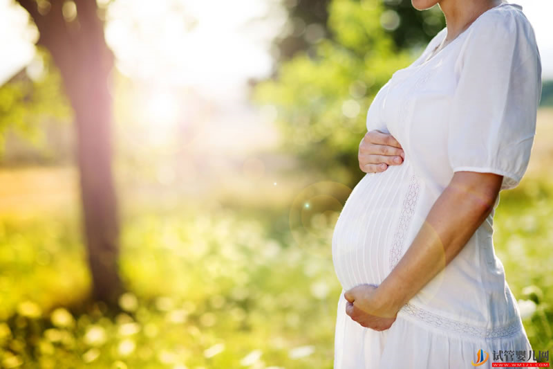 女人吃黑豆黑米好吗 孕妇喝黑豆水的好处(图1)