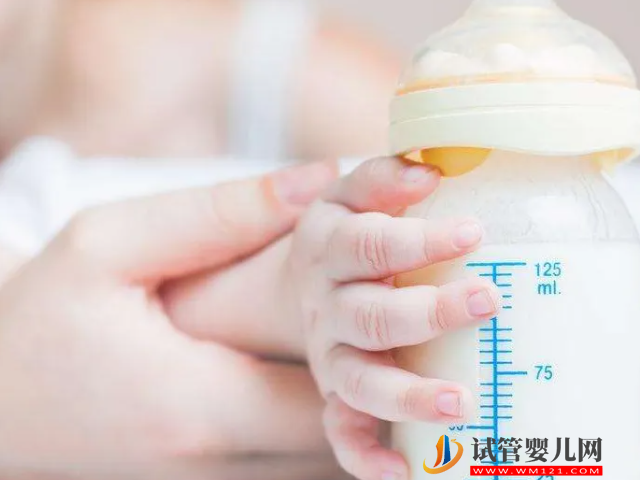 母乳和奶粉最大的区别有4点，哪个营养更高看了就知道(图2)